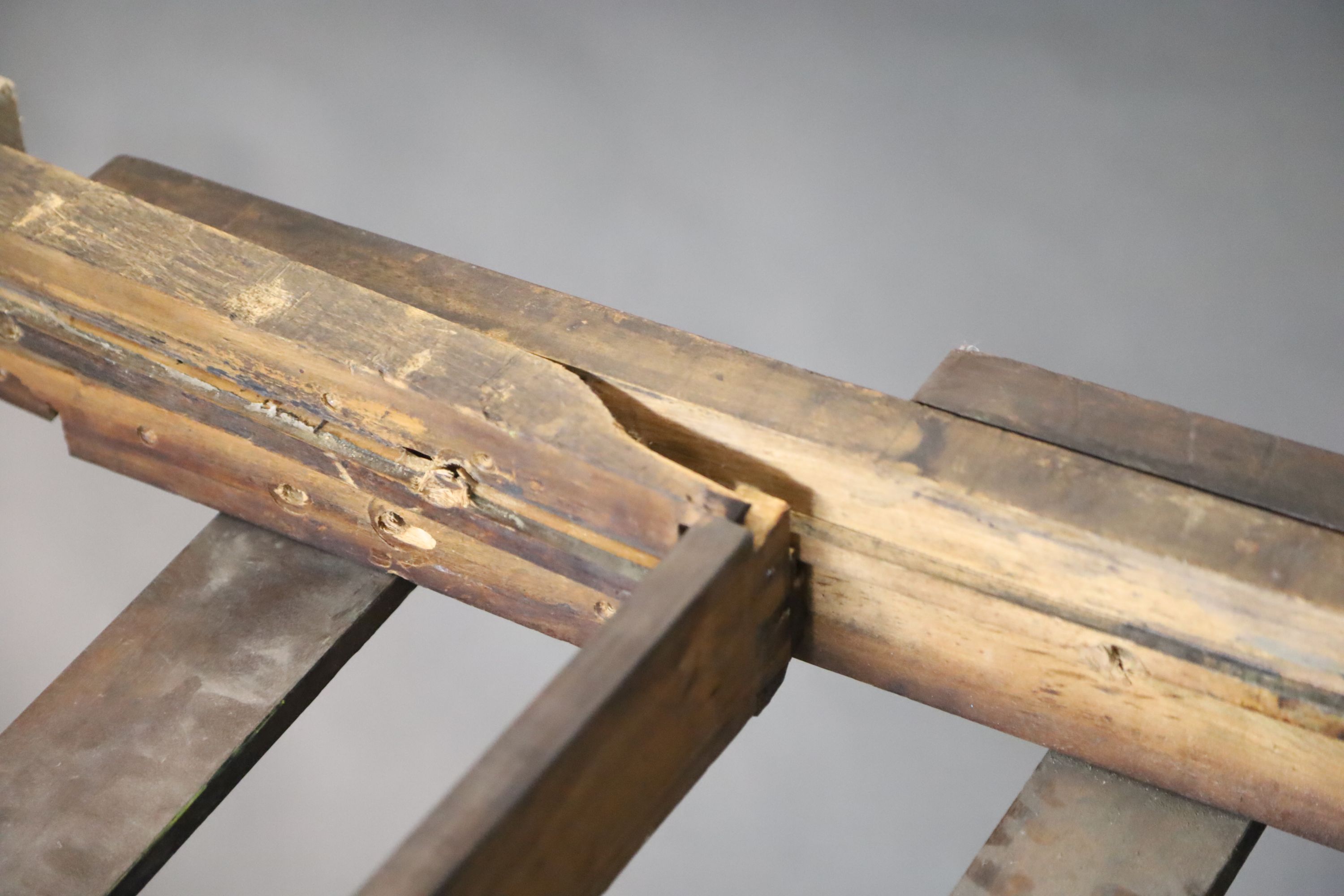 A Victorian mahogany extending dining table,